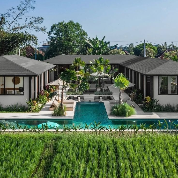 FAMILY VILLA